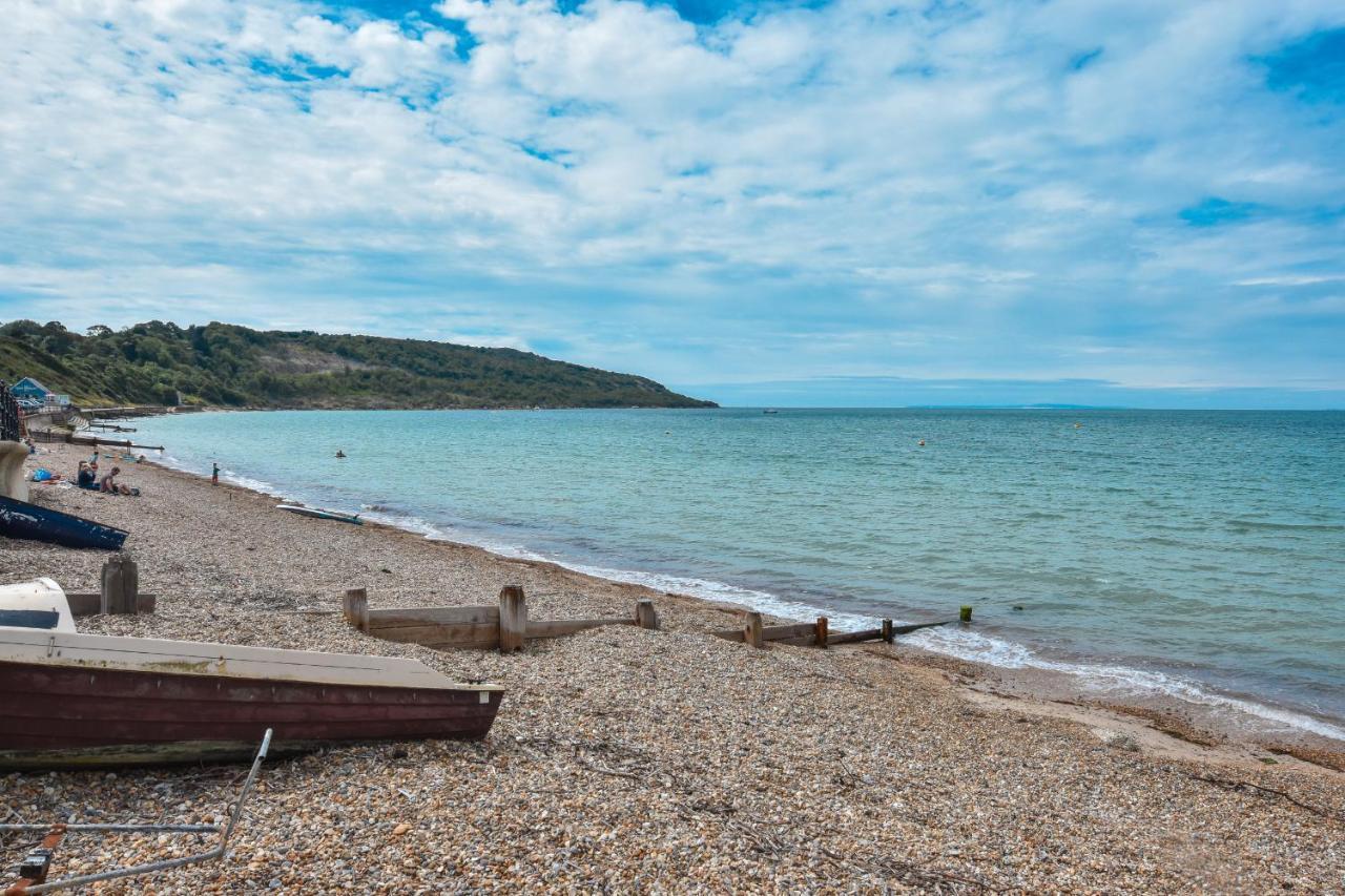 Vila Dartmouth House Totland Exteriér fotografie